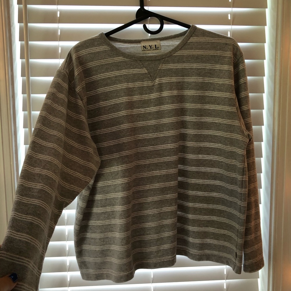 grey and white stripped long sleeve sweatshirt